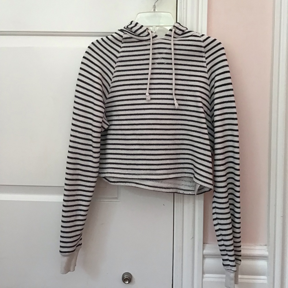 Cropped striped hoodie